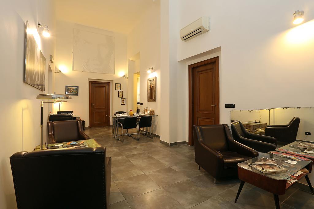 Mr Frills Hotel Roma Exterior foto