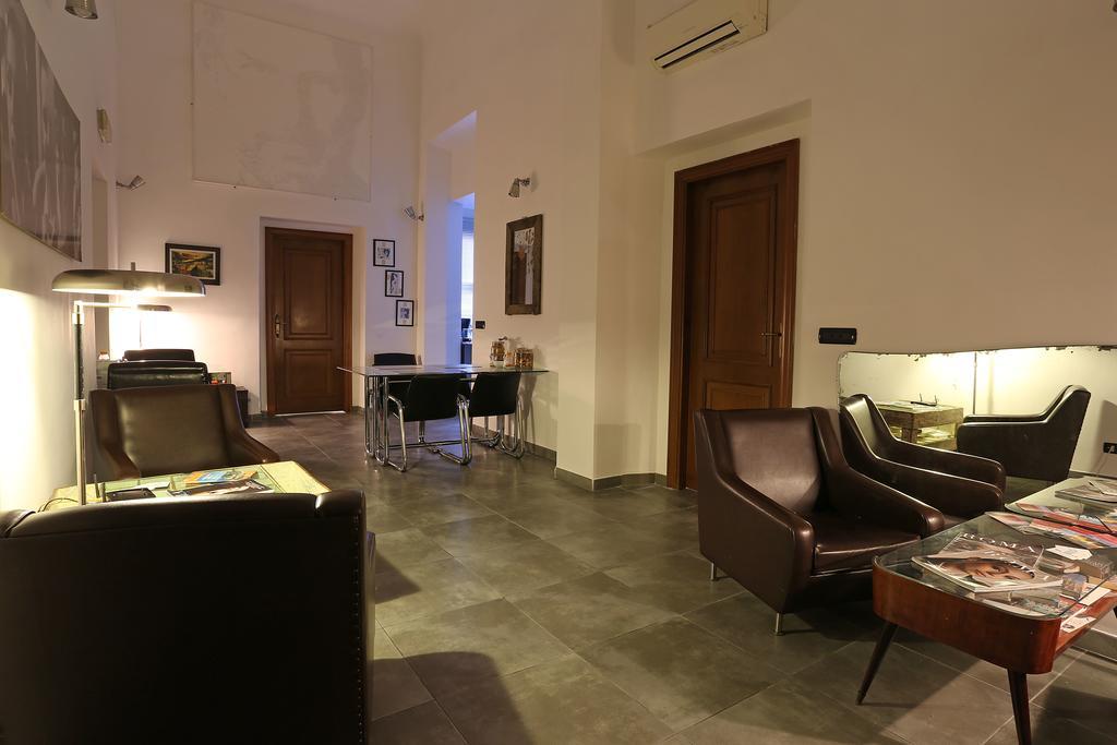 Mr Frills Hotel Roma Exterior foto